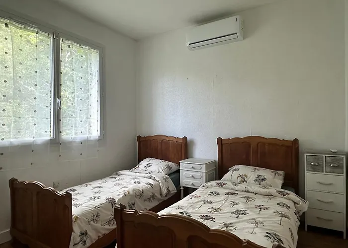 Nickis House